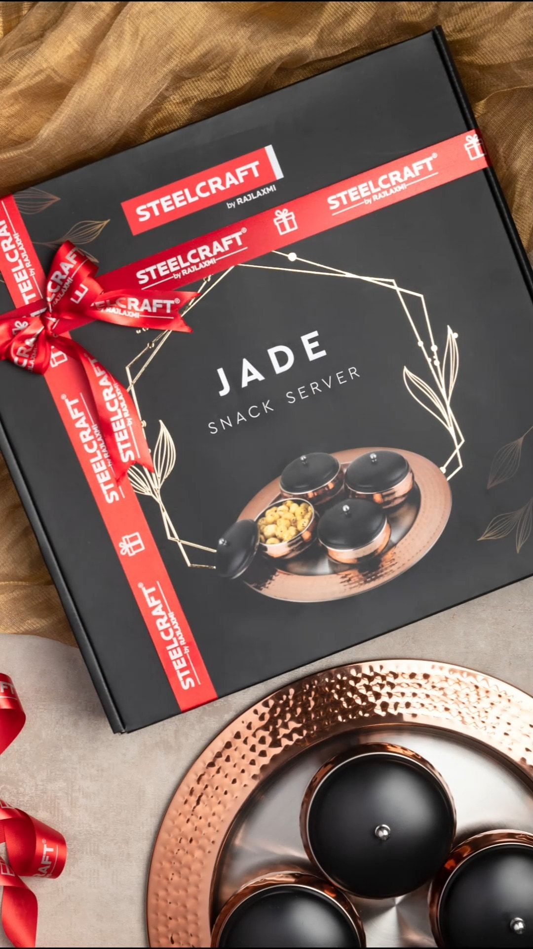 The Steelcraft Jade snack-server gift box with a copper tray